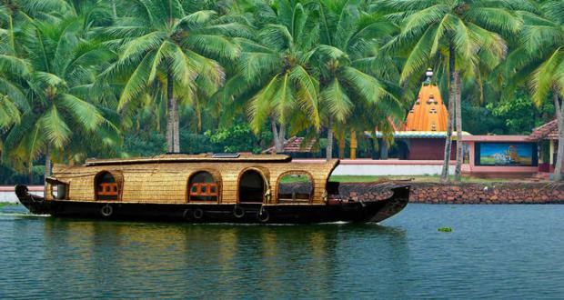 Kochi-Backwater-Houseboat